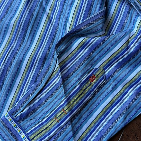Traditional Button-Down from Robert Graham with Subtle Embroidered Details - Picture 3 of 6